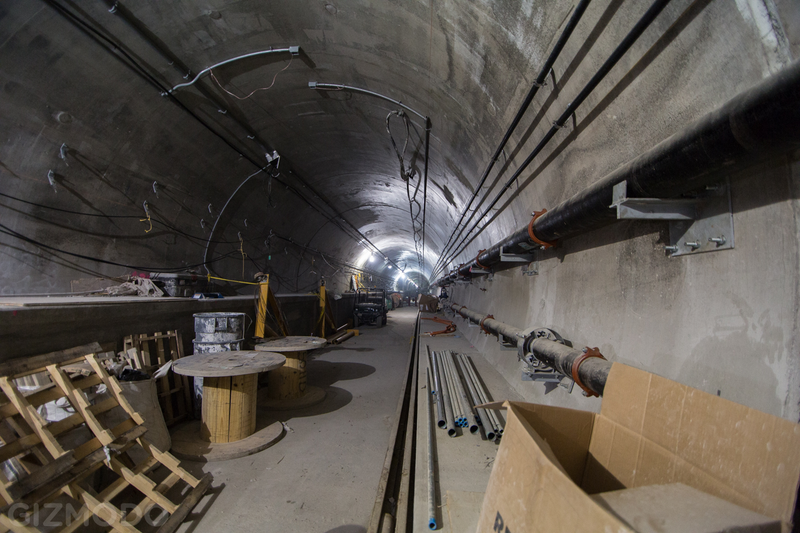 Illustration for article titled A Subterranean Stroll Through NYC's Newest Train Tunnel